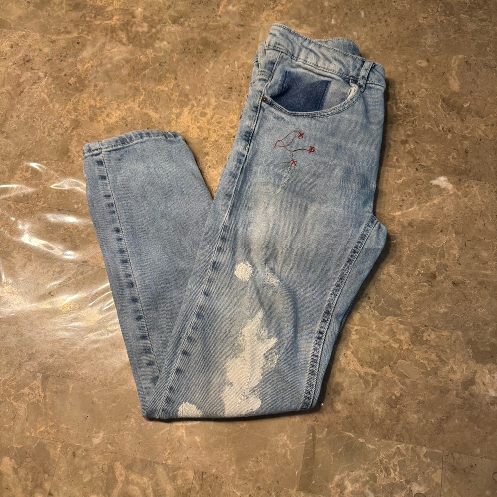 Zara boys blue denim jeans size 10
Like new condition 
Adjustable waist - Picture 7 of 8